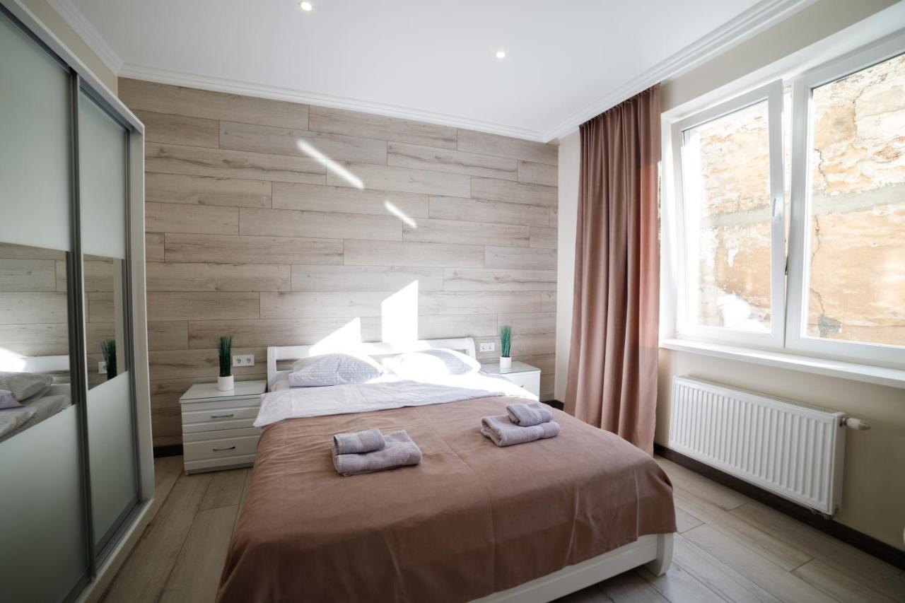 Lux Apartments Lwów Zewnętrze zdjęcie