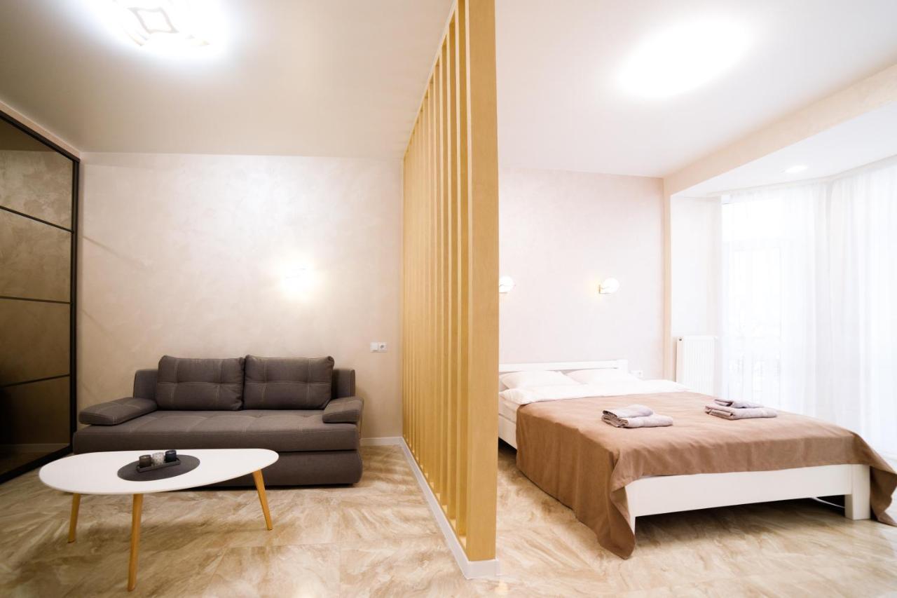 Lux Apartments Lwów Zewnętrze zdjęcie