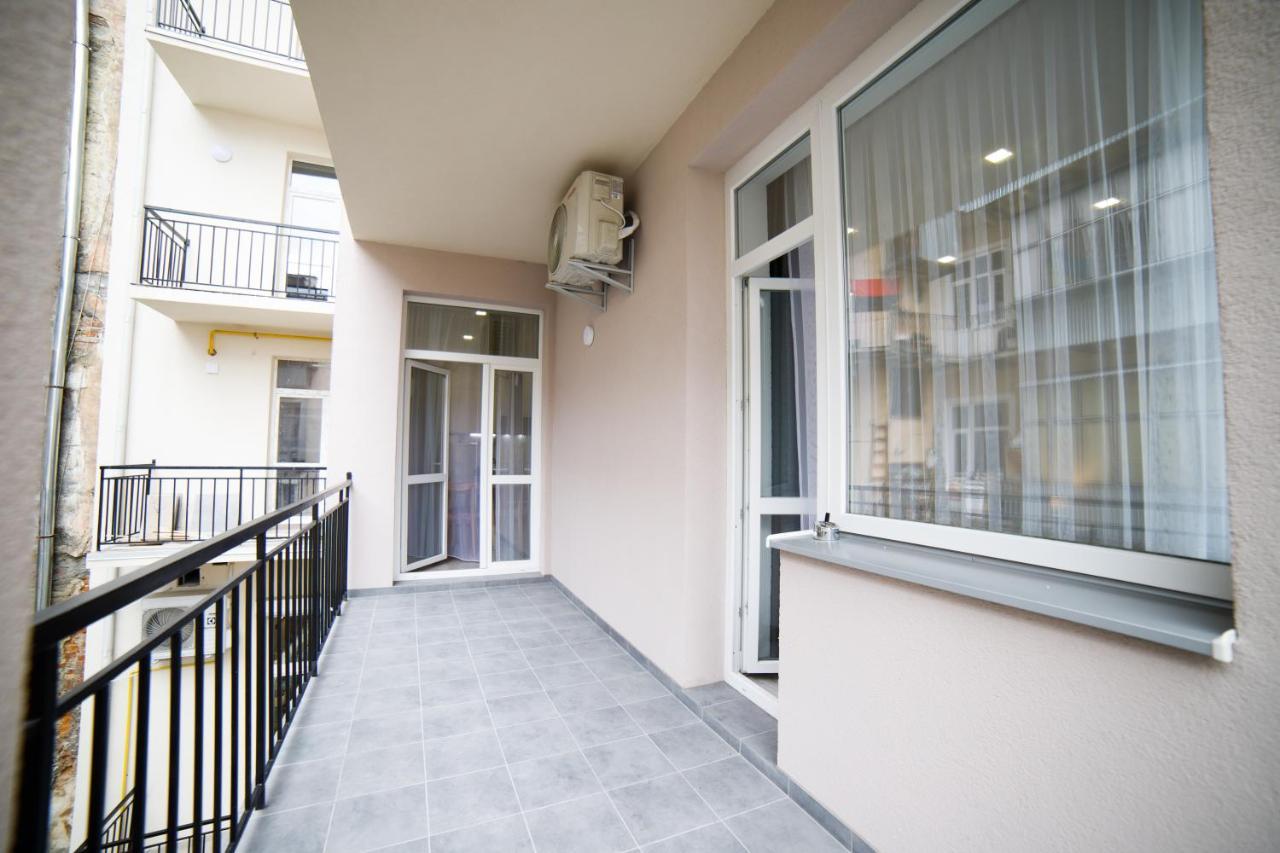 Lux Apartments Lwów Zewnętrze zdjęcie